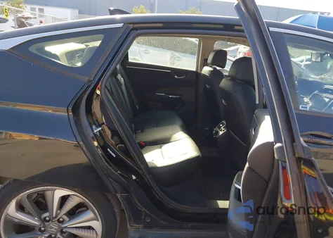 2018 Honda Clarity Plug-In Hybrid Touring из США, поврежденный, VIN JHMZC5F31JC019183